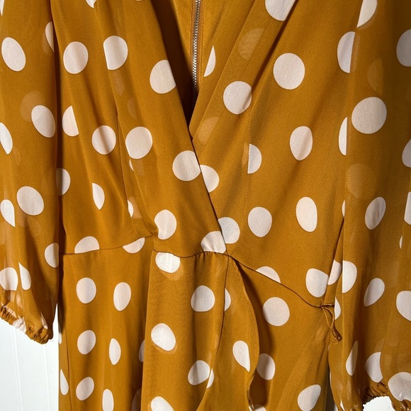Yellow and White Polka Dot Wrap Style Ruffled Dress Size 8 - Picture 3 of 5